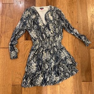 Vince Camuto flutter dress